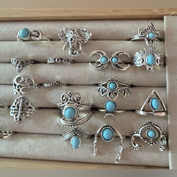 Women set of 4 boho rings with stone and 4 silver ones. Size 8 - Picture 1 of 4
